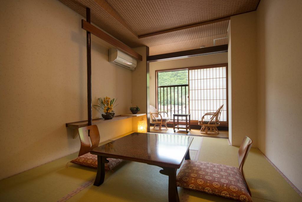 Hotel Yamamizuki Urara Tsutaya Kiso Habitación foto